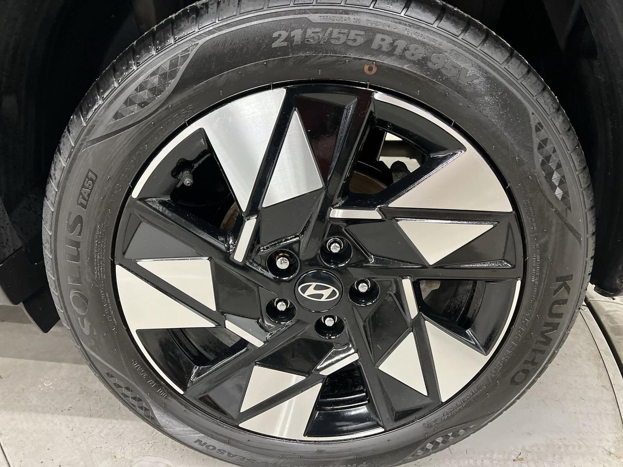 2024 Hyundai KONA PREFERRED | HTD SEATS | CARPLAY | REMOTE START Photo