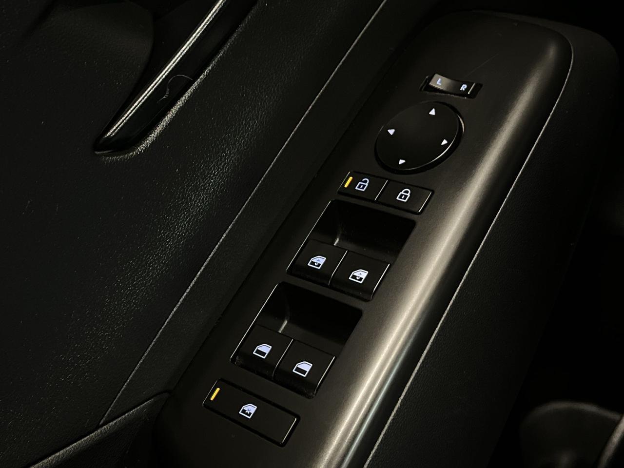 2024 Hyundai KONA PREFERRED | HTD SEATS | CARPLAY | REMOTE START Photo