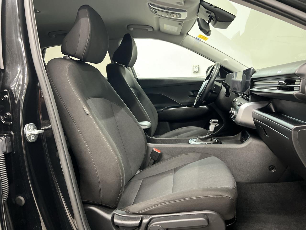 2024 Hyundai KONA PREFERRED | HTD SEATS | CARPLAY | REMOTE START Photo