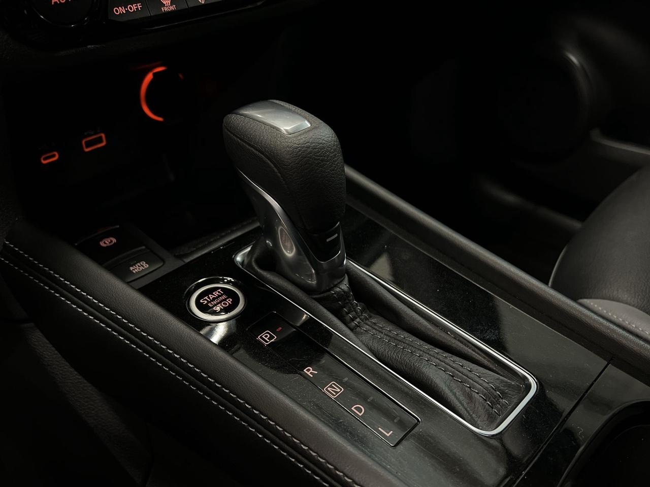 2024 Nissan Kicks SR PREMIUM | ONLY 9,000KMS! | HTD SEATS | CARPLAY Photo