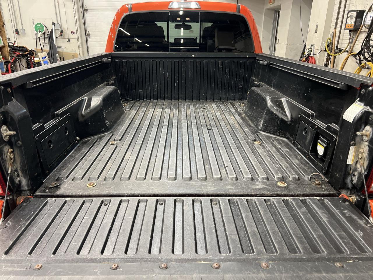 2017 Toyota Tacoma TRD SPORT 4X4 | DBL CAB | 3.5L V6 | NAV | ALLOYS Photo