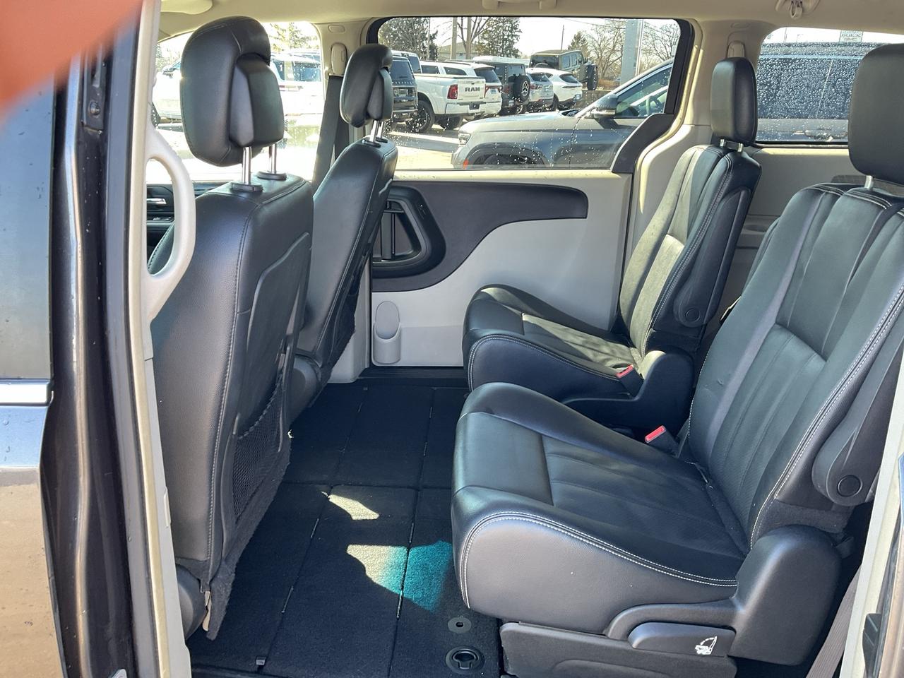 2017 Dodge Grand Caravan NAV / BLUETOOTH / DVD / RMT START HTD SEATS+WHEEL Photo