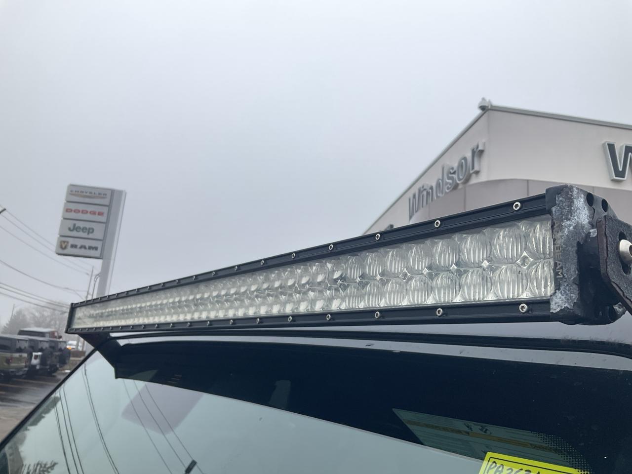 2021 Jeep Gladiator TRAILER TOW / TRAC-LOK DIFFERENTIAL / ALPINE SOUND Photo