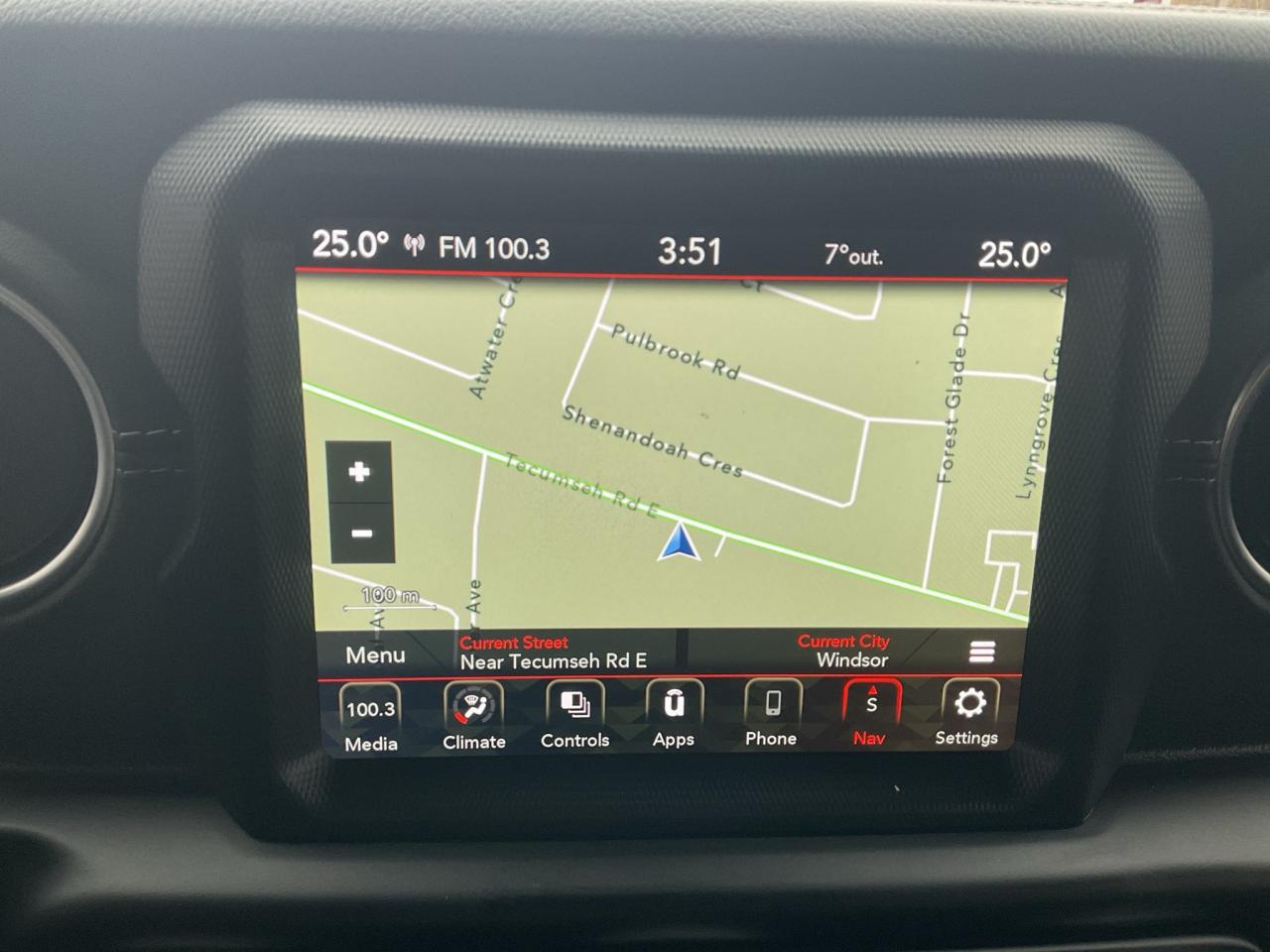 2021 Jeep Gladiator TRAILER TOW / TRAC-LOK DIFFERENTIAL / ALPINE SOUND Photo