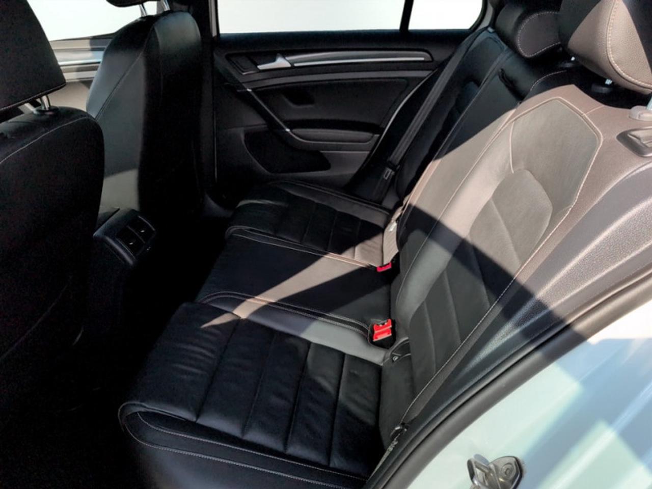 2017 Volkswagen Golf R DSG 4MOTION  **LOW KMS - AUTO** Photo