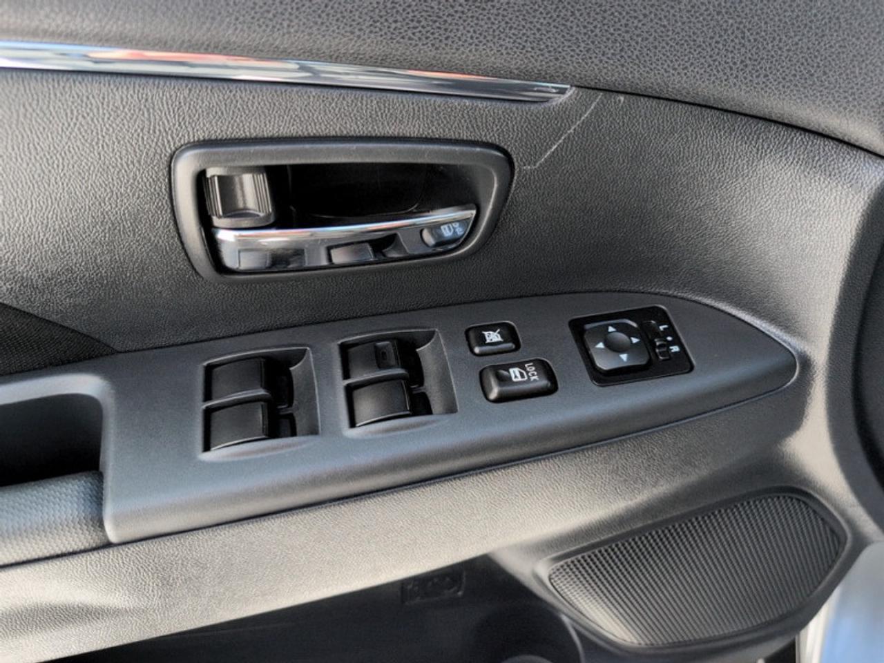 2024 Mitsubishi RVR SE AWC  **NO ACCIDENTS** Photo