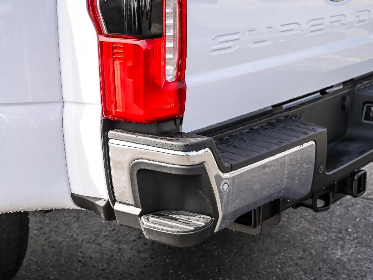 2026 Ford F-350 Super Duty DRW XLT Photo