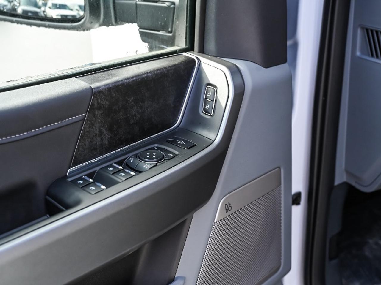 2026 Ford F-350 Super Duty DRW XLT Photo