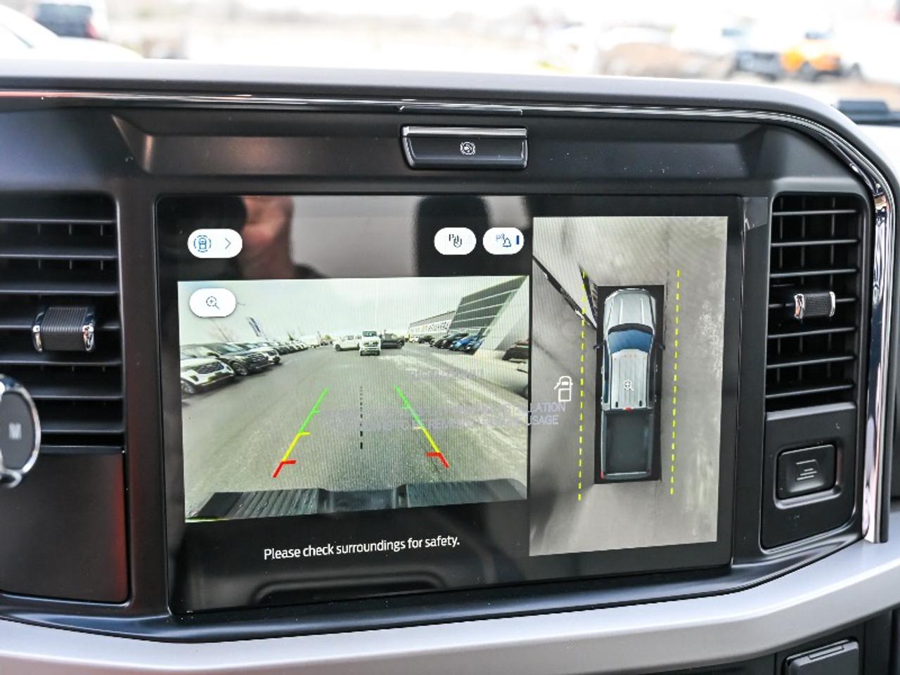 2026 Ford F-350 Super Duty DRW XLT Photo