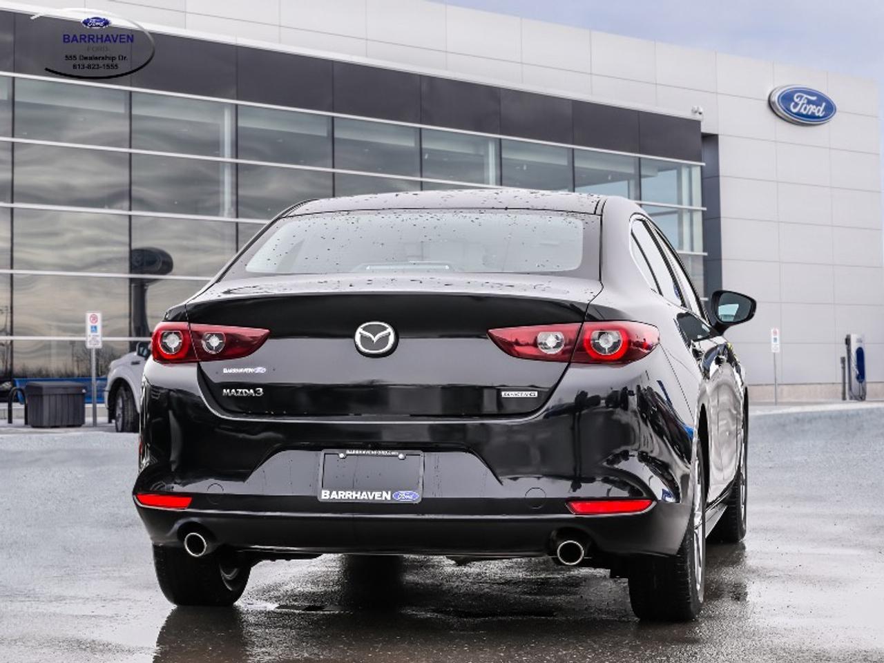 2024 Mazda MAZDA3 GS Photo3