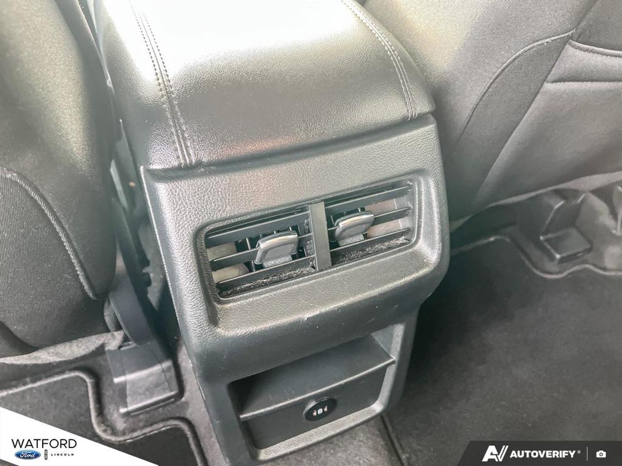 2024 Ford Edge SEL AWD Photo