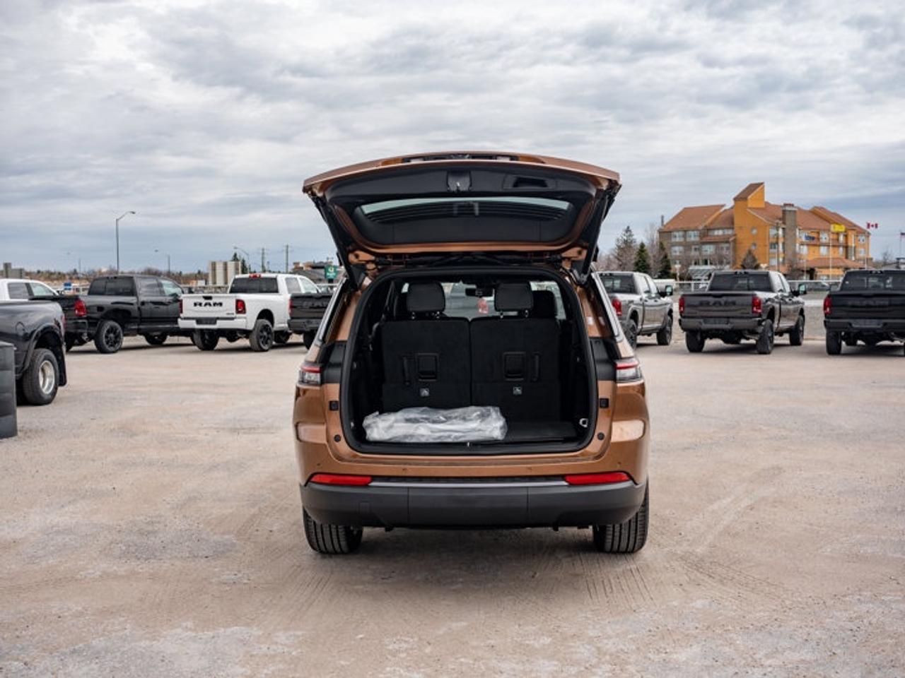 2026 Jeep Grand Cherokee L Limited Photo