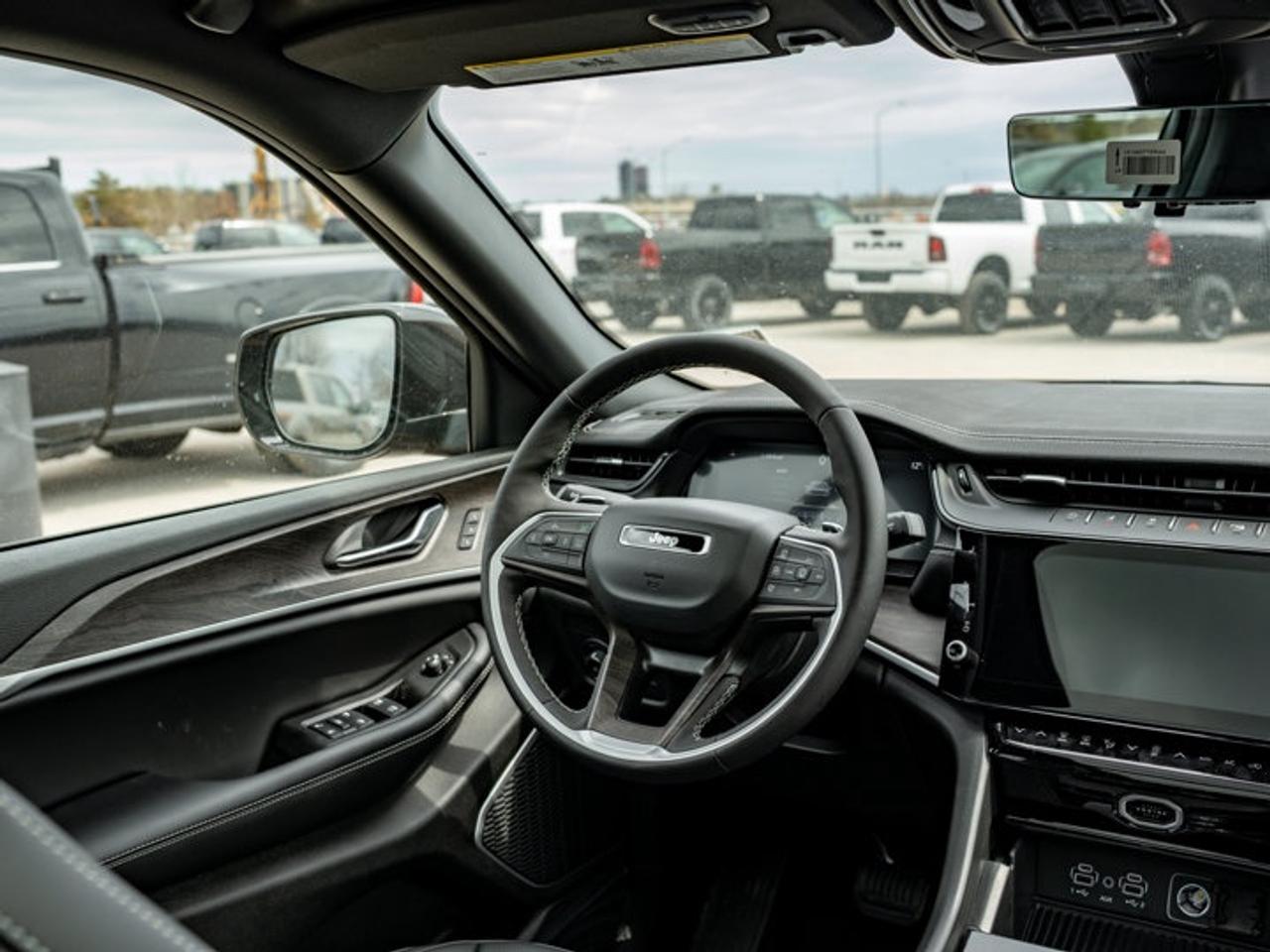 2026 Jeep Grand Cherokee L Limited Photo