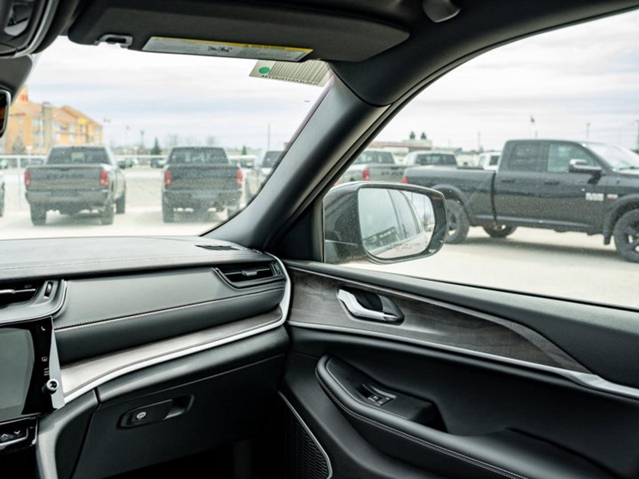2026 Jeep Grand Cherokee L Limited Photo