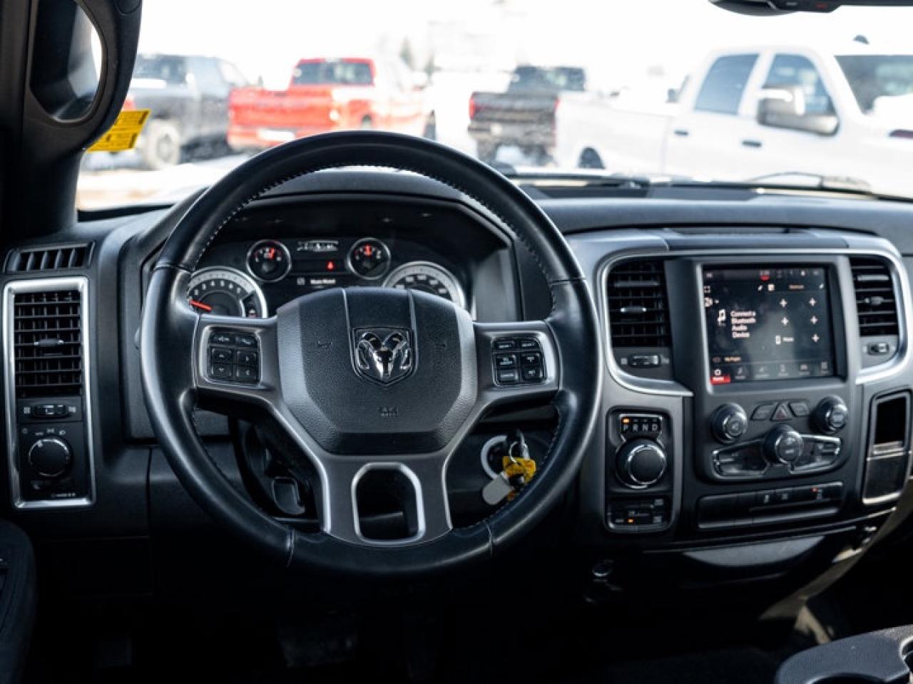 2023 RAM 1500 Classic WARLOCK Photo2