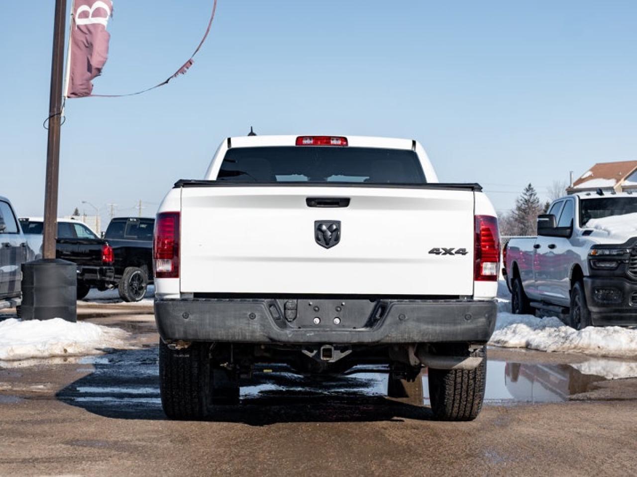 2023 RAM 1500 Classic WARLOCK Photo