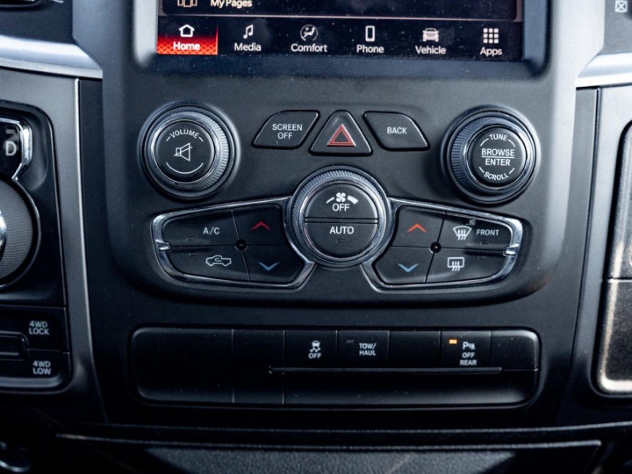 2023 RAM 1500 Classic WARLOCK Photo