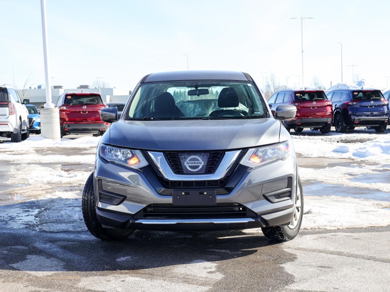 2017 Nissan Rogue - $97 B/W Photo