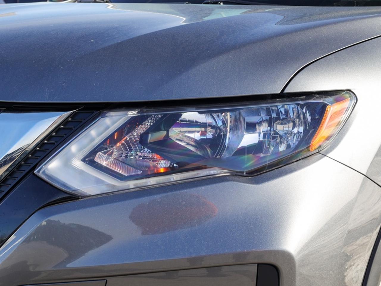 2017 Nissan Rogue - $97 B/W Photo