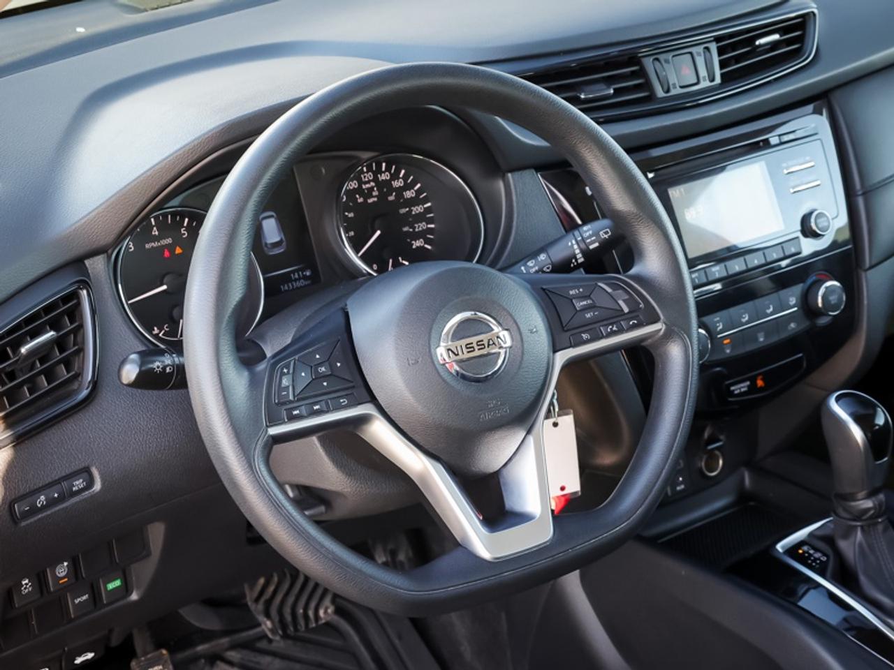 2017 Nissan Rogue - $97 B/W Photo