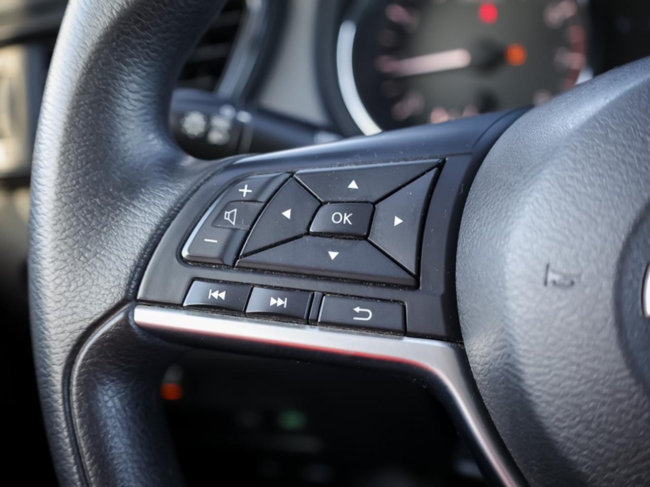 2017 Nissan Rogue - $97 B/W Photo