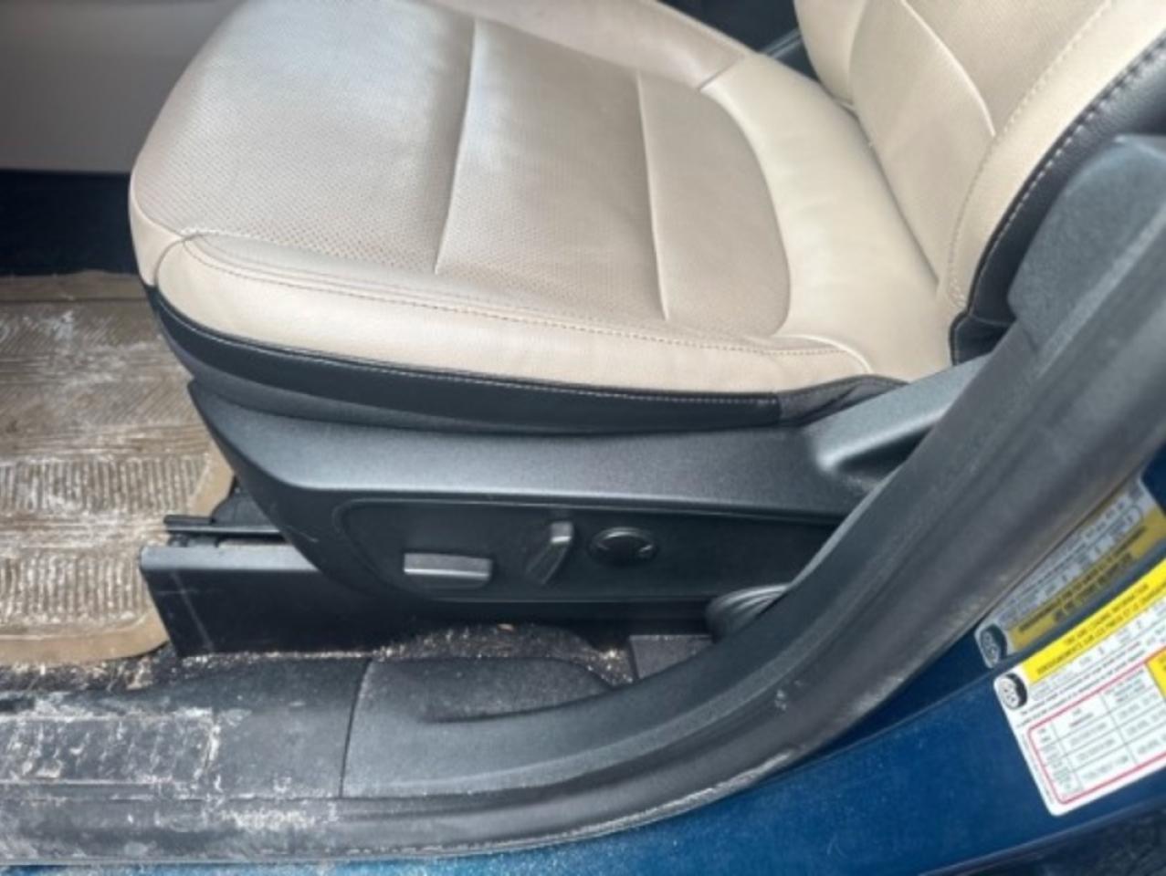 2020 Ford Escape Titanium Hybrid 400A|INCOMING|LEATHER|LOW KM|HYBRID Photo