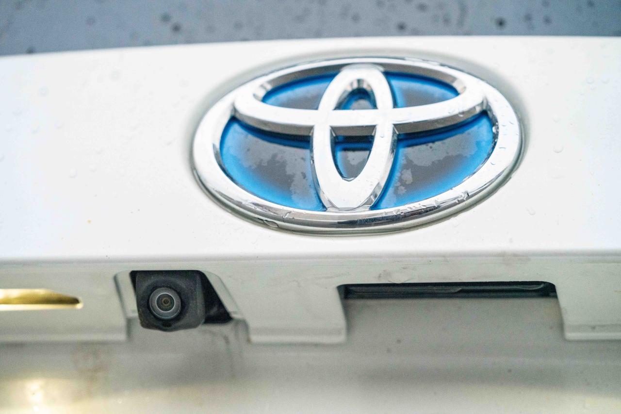 2017 Toyota Prius Base Photo