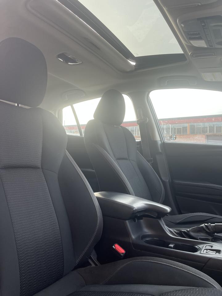 2017 Subaru Impreza SPORT AWD - MOONROOF - AUTOMATIC TRANSMISSION-ONLY $9,999.00!!! Photo