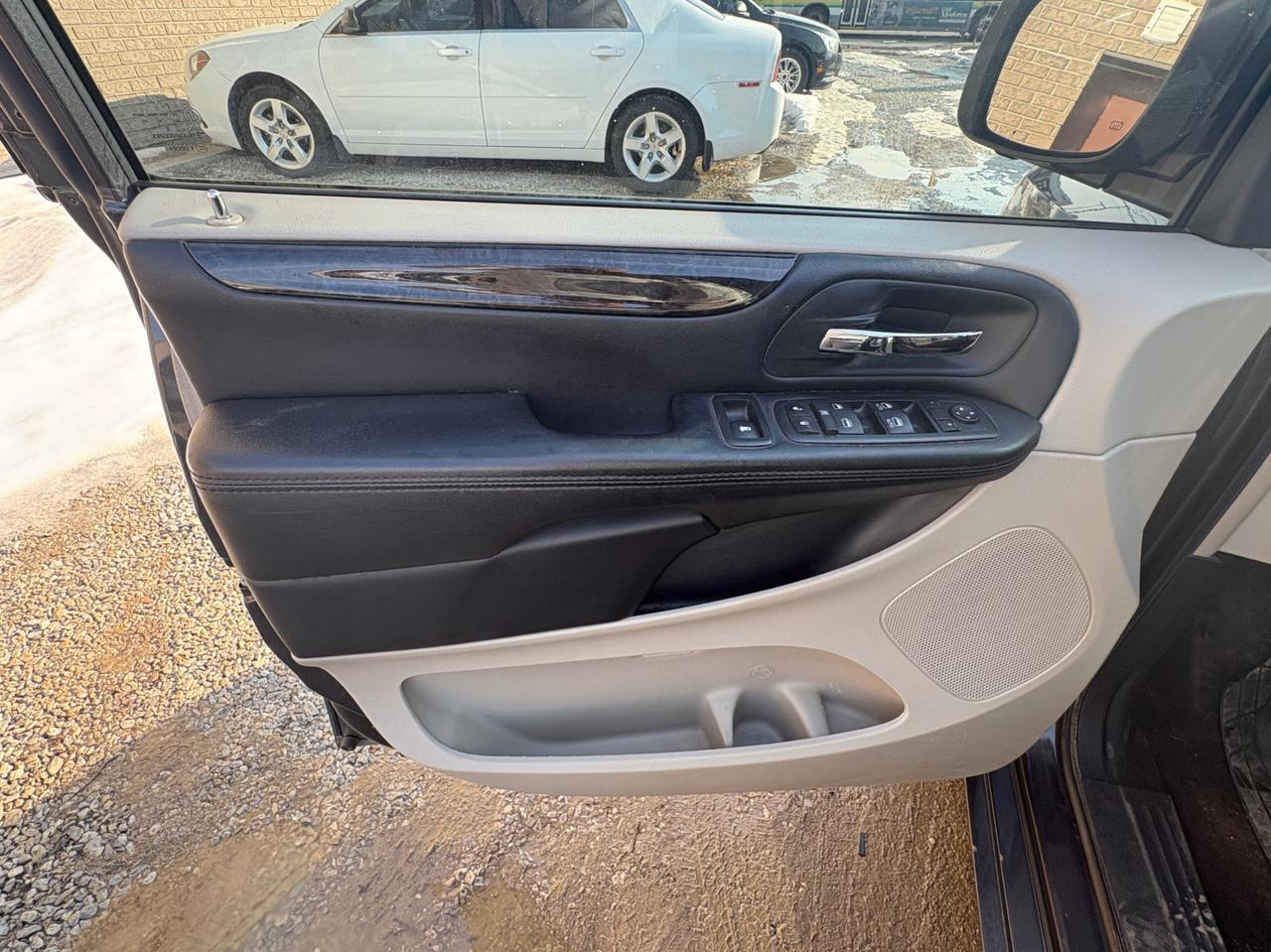 2016 Dodge Grand Caravan Crew, One Owner, Clean Carfax, Safety Ready, $5000 per claim-1 year Warranty. Financing Available Photo