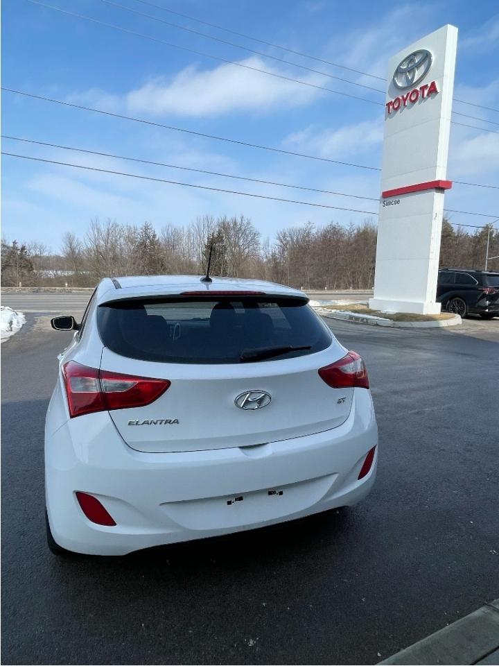 2016 Hyundai Elantra GT GL Photo