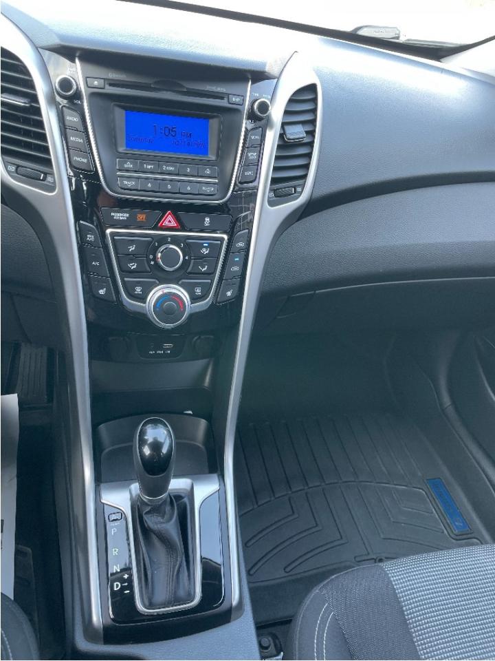 2016 Hyundai Elantra GT GL Photo