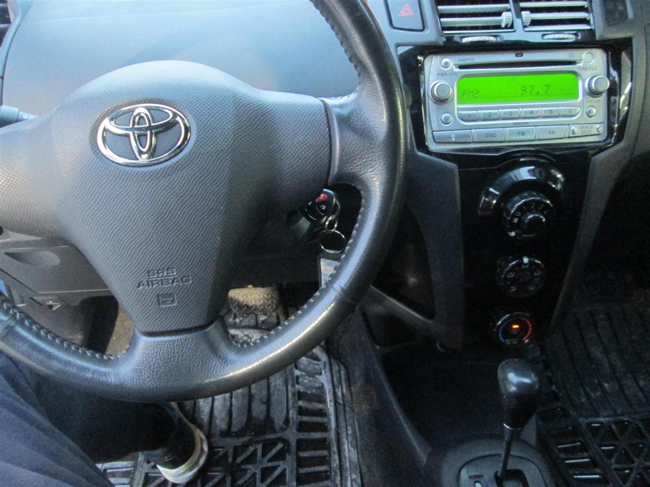 2008 Toyota Yaris Liftback S 5-Door AT Photo