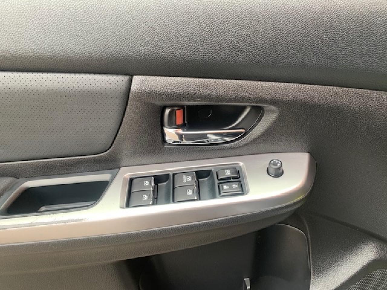 2016 Subaru Crosstrek 2.0i AWD LIMITED Photo