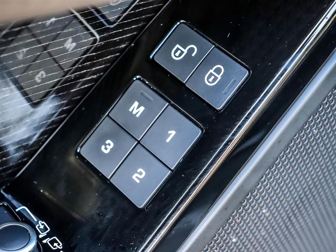 2020 Land Rover Range Rover Velar R-Dynamic S Photo