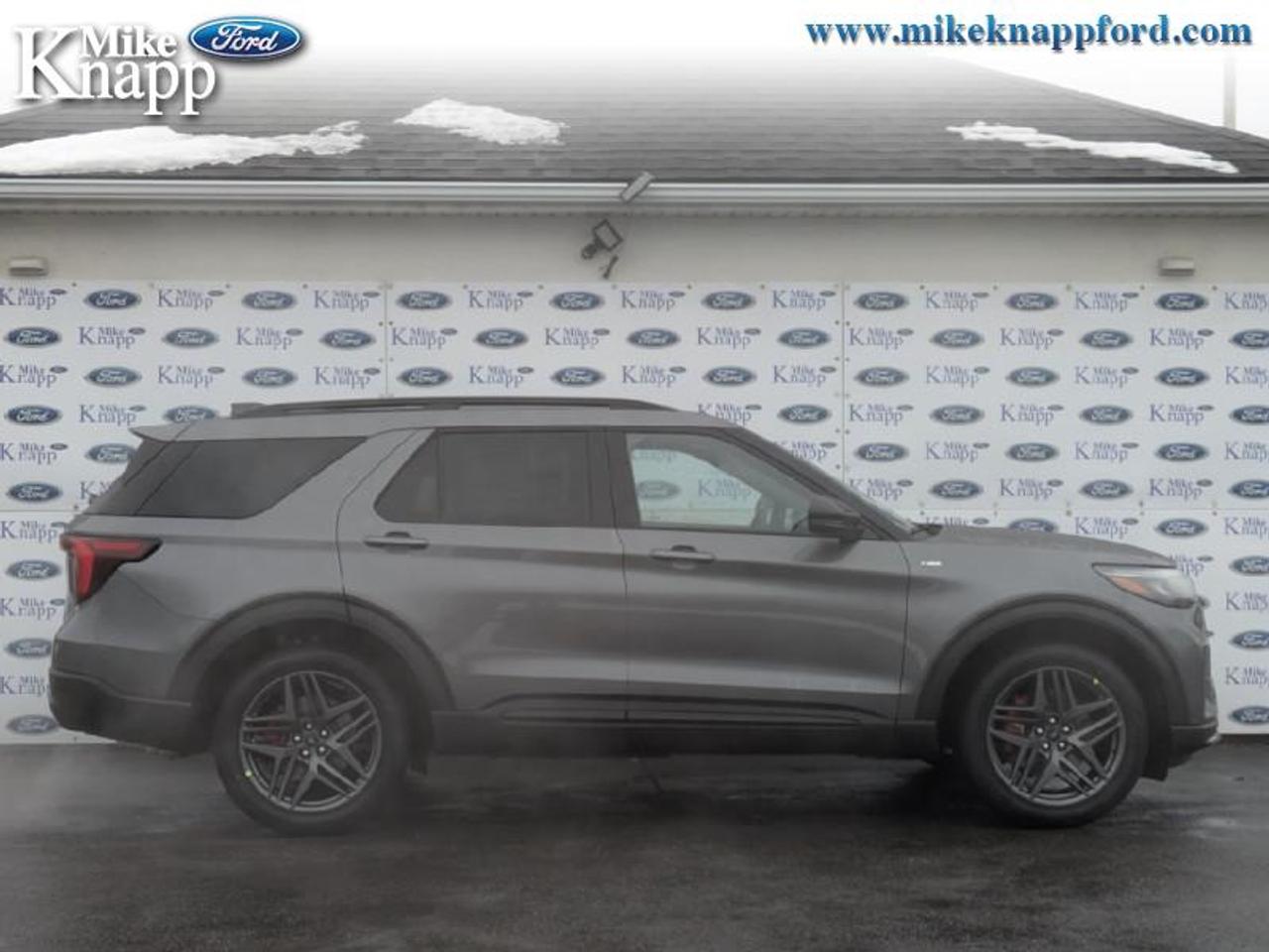 2026 Ford Explorer ST-Line Photo
