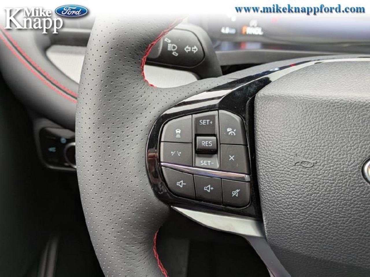 2026 Ford Explorer ST-Line Photo