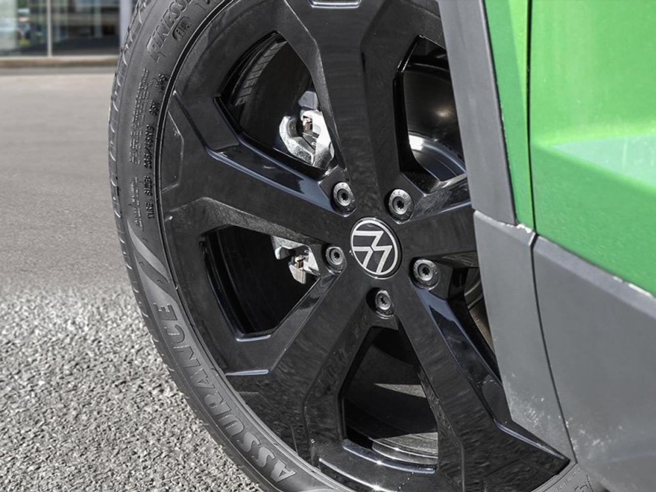 2026 Volkswagen Taos Comfortline Black Edition Photo