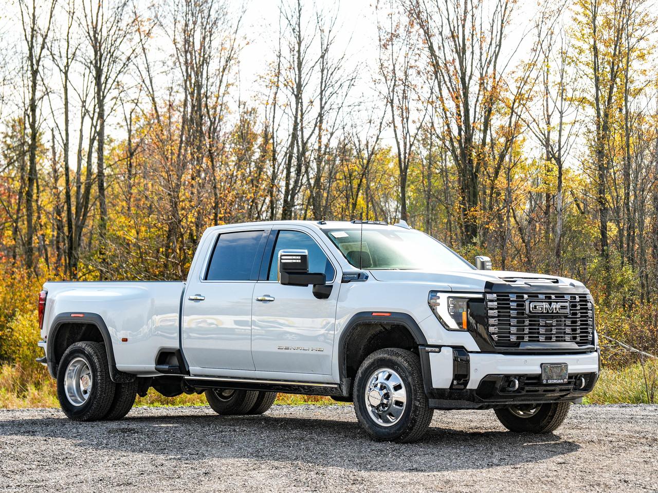 2026 GMC Sierra 3500HD Denali Ultimate Photo2
