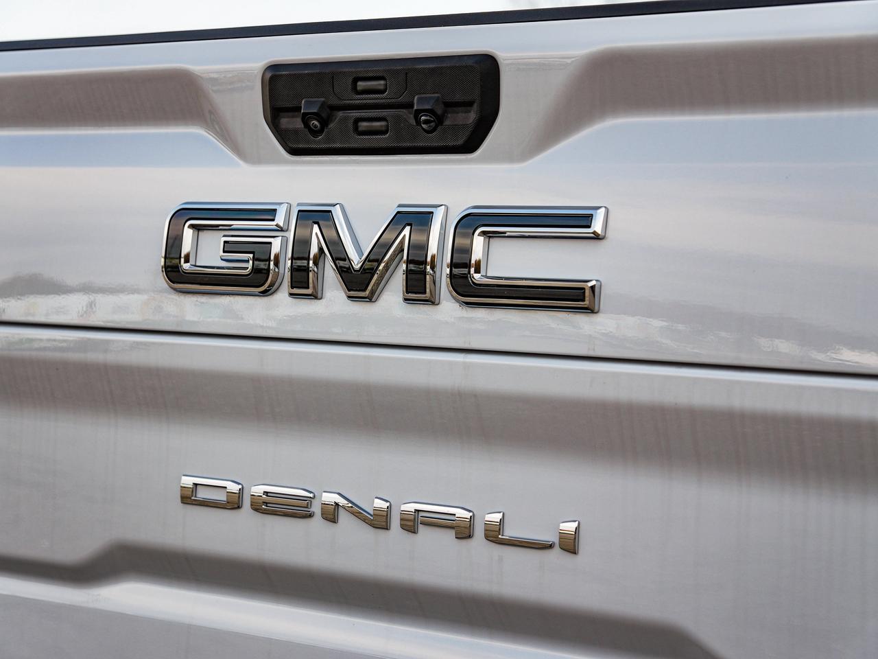 2026 GMC Sierra 3500HD Denali Ultimate Photo