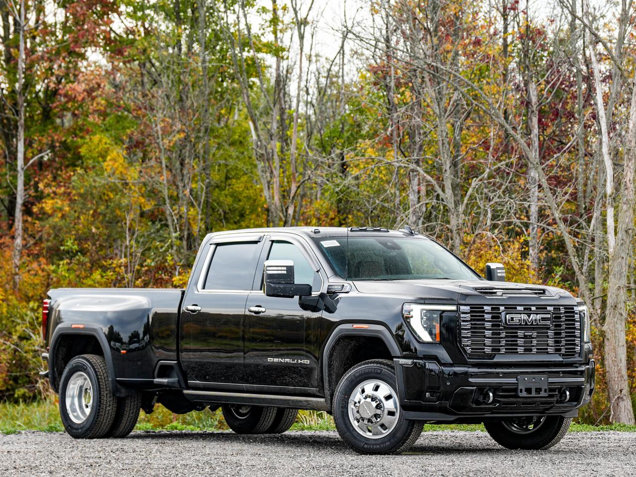 2026 GMC Sierra 3500HD Denali Ultimate Photo5