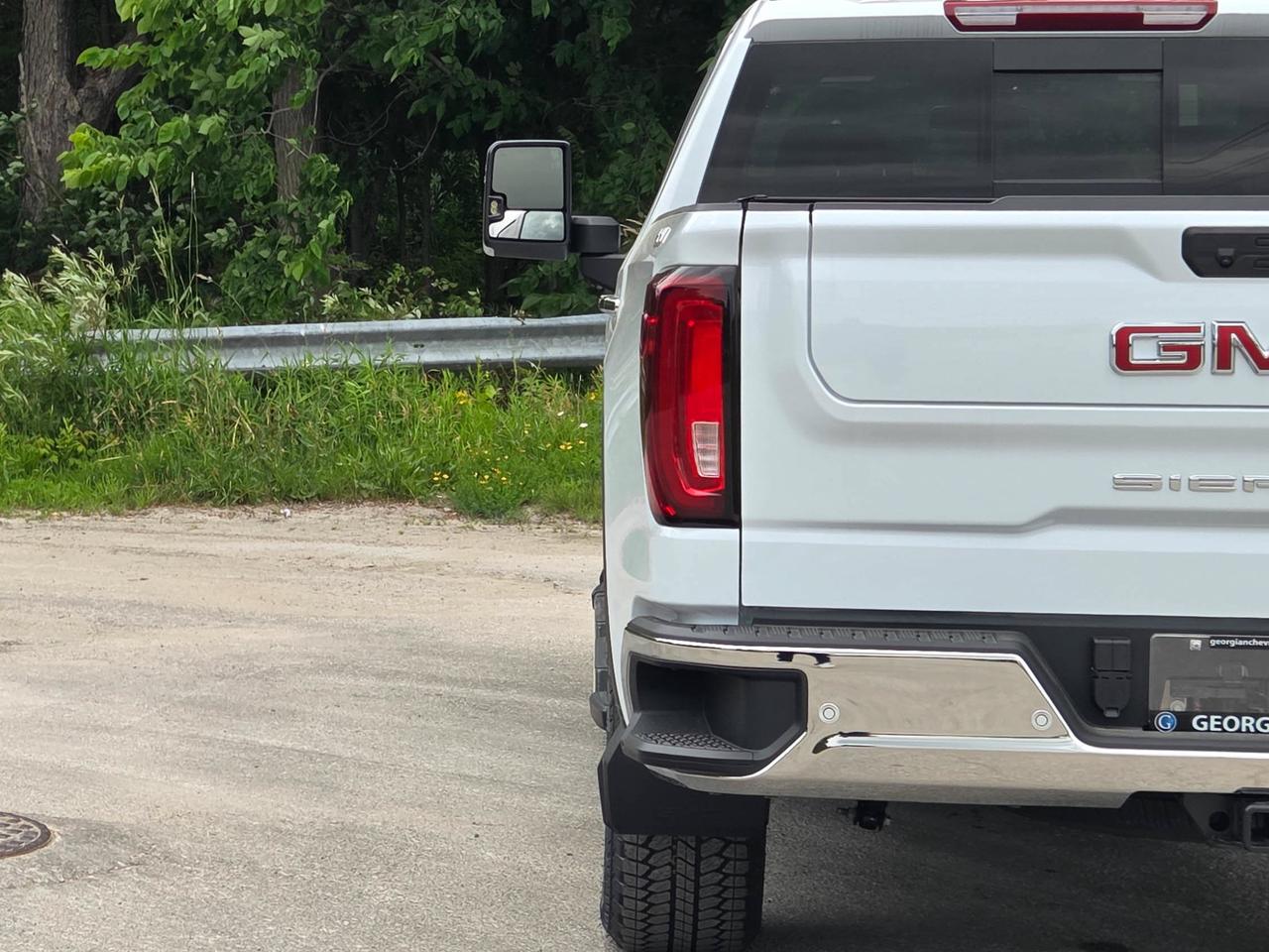 2026 GMC Sierra 1500 SLT Photo