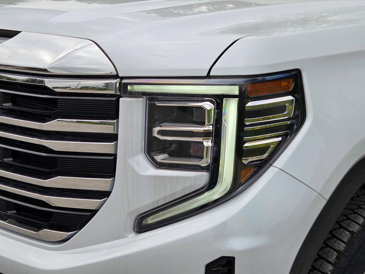 2026 GMC Sierra 1500 SLT Photo