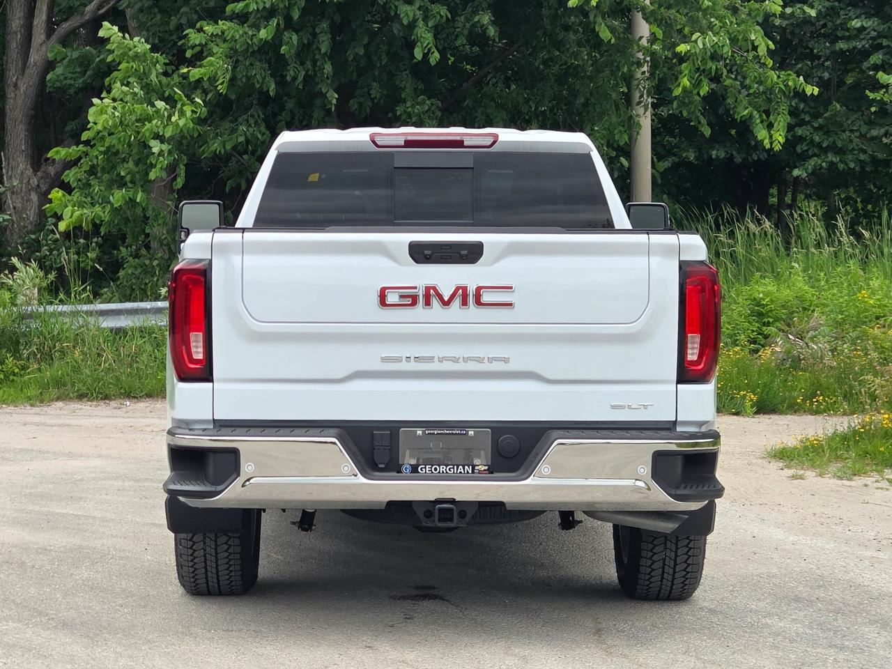 2026 GMC Sierra 1500 SLT Photo