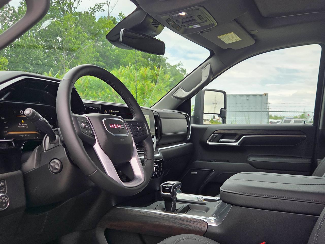 2026 GMC Sierra 1500 SLT Photo