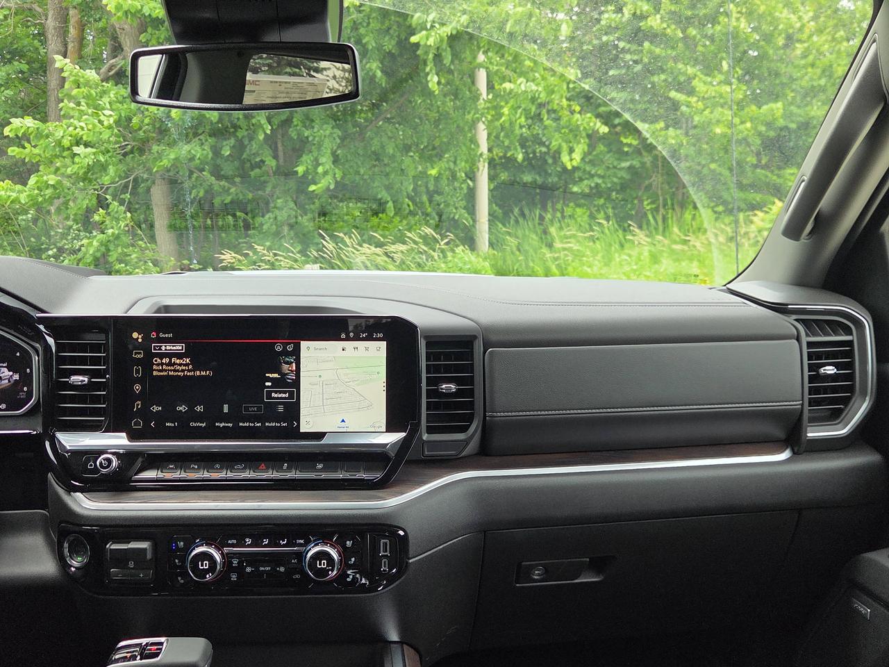 2026 GMC Sierra 1500 SLT Photo