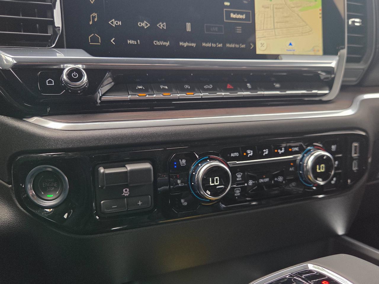 2026 GMC Sierra 1500 SLT Photo