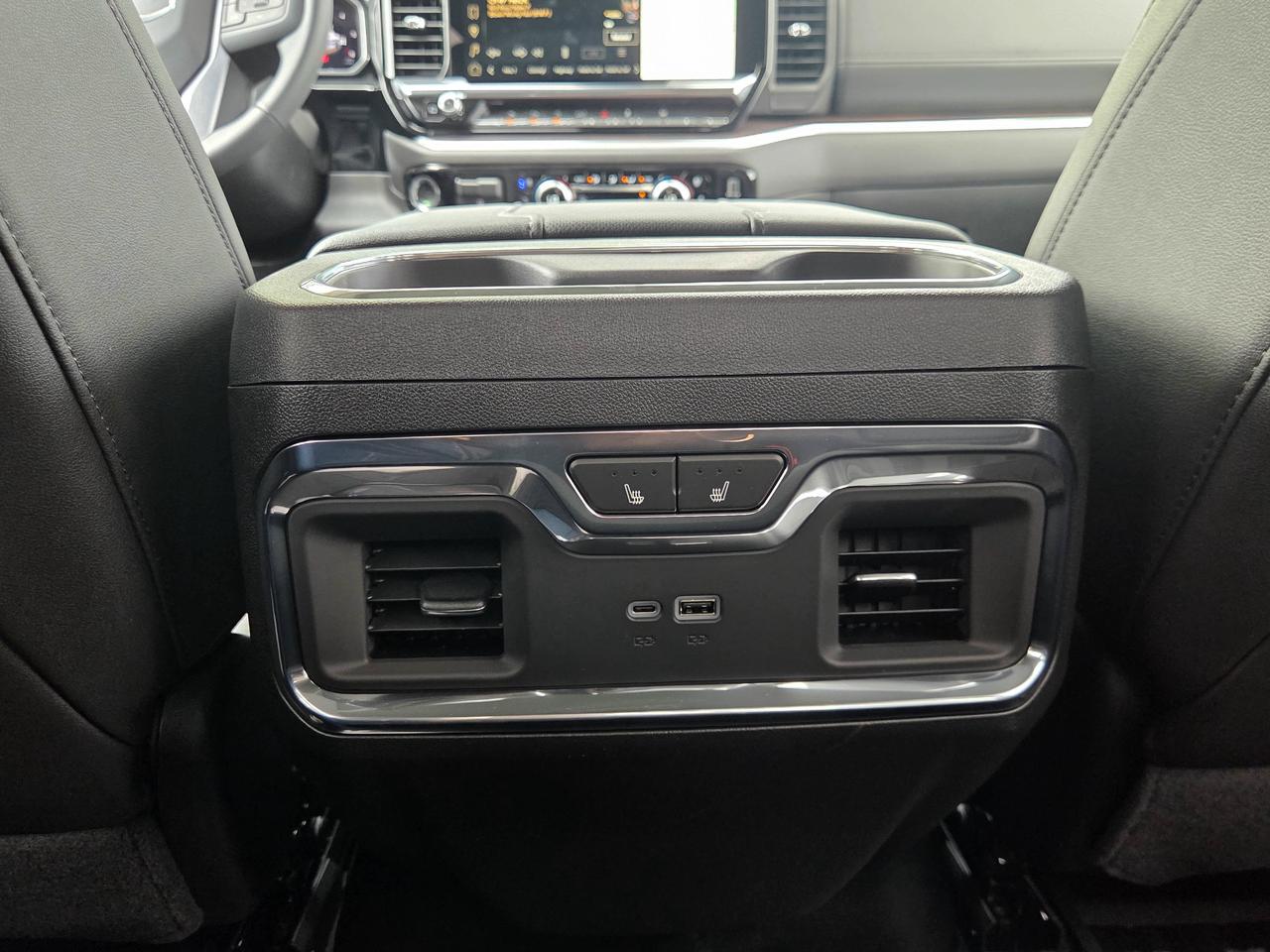 2026 GMC Sierra 1500 SLT Photo