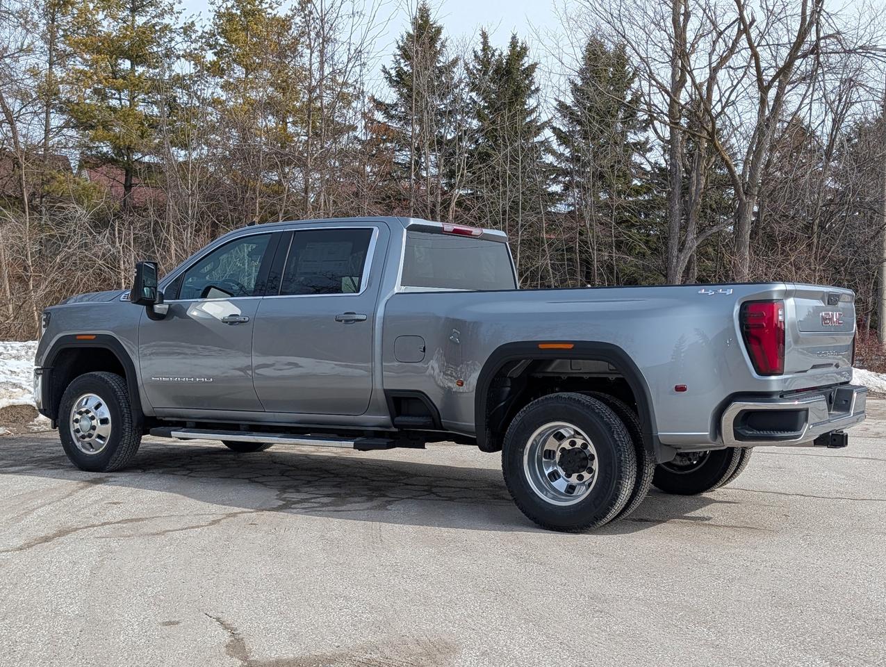2026 GMC Sierra 3500HD SLE Photo