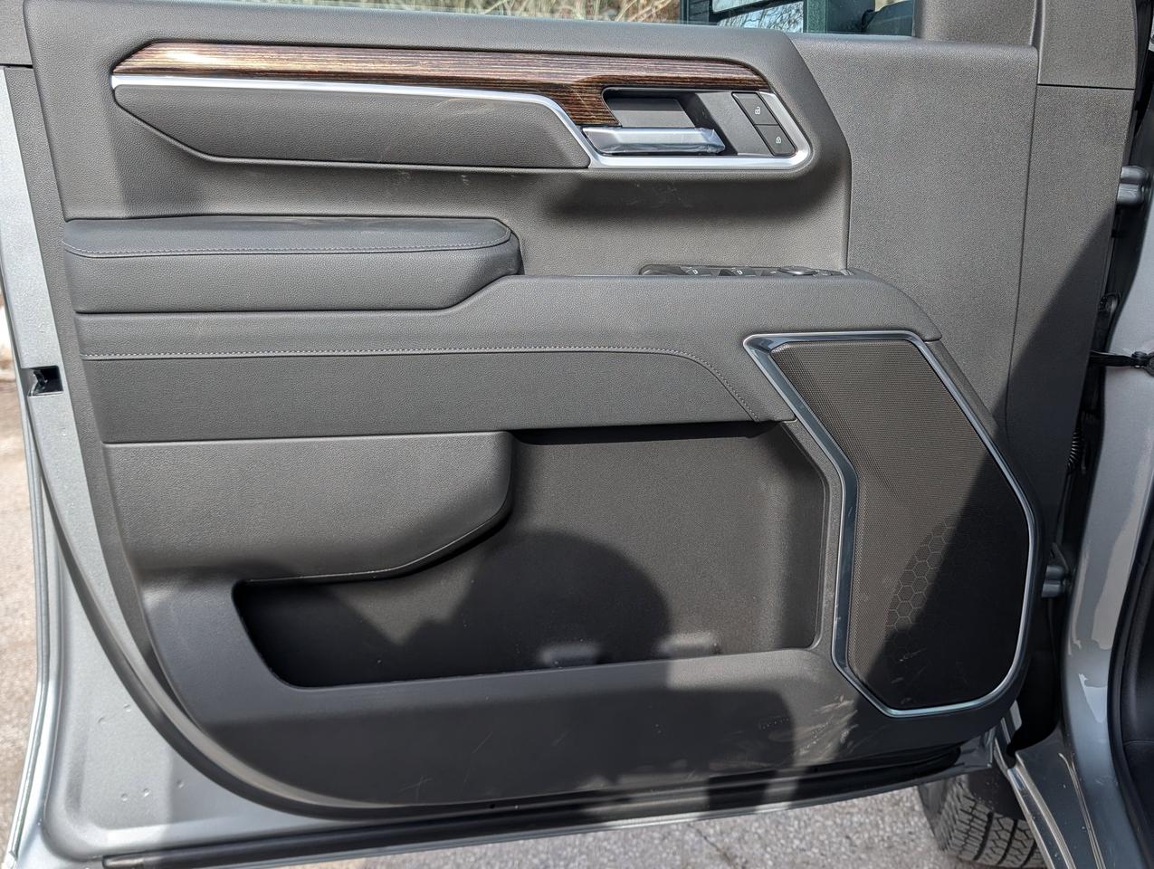 2026 GMC Sierra 3500HD SLE Photo