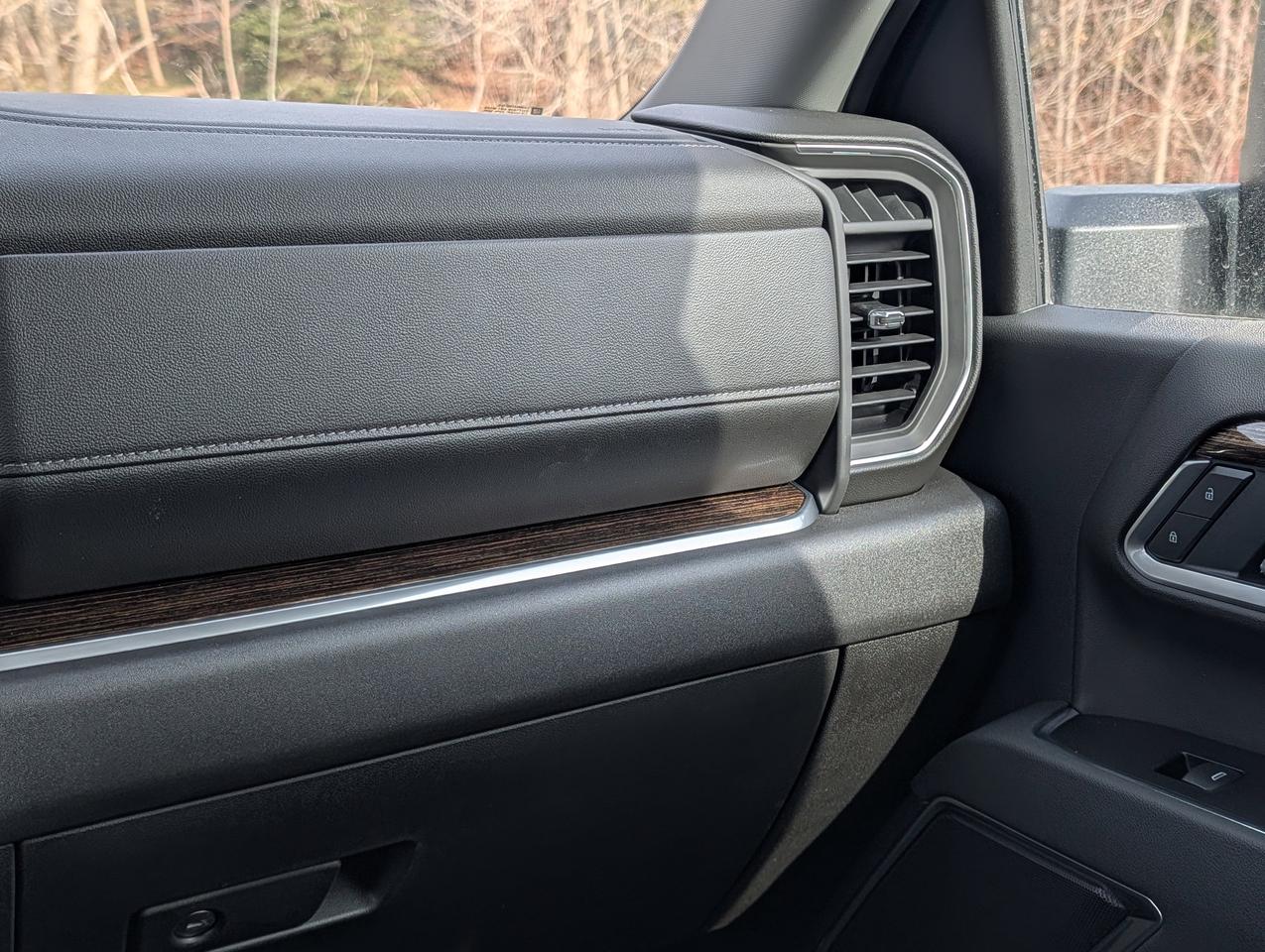 2026 GMC Sierra 3500HD SLE Photo